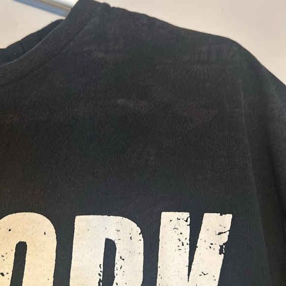 Avirex Black and Green New York City Men's T-Shirt - Picture 5 of 10